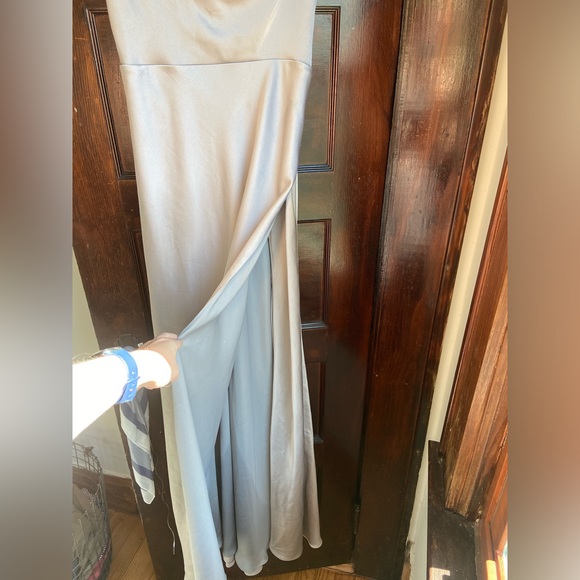 Fame and Partners Draped Gown in Silver- Size 6 - Picture 8 of 10